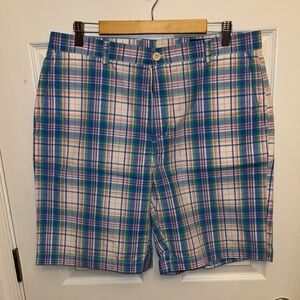 Men's vineyard vines shorts size 36